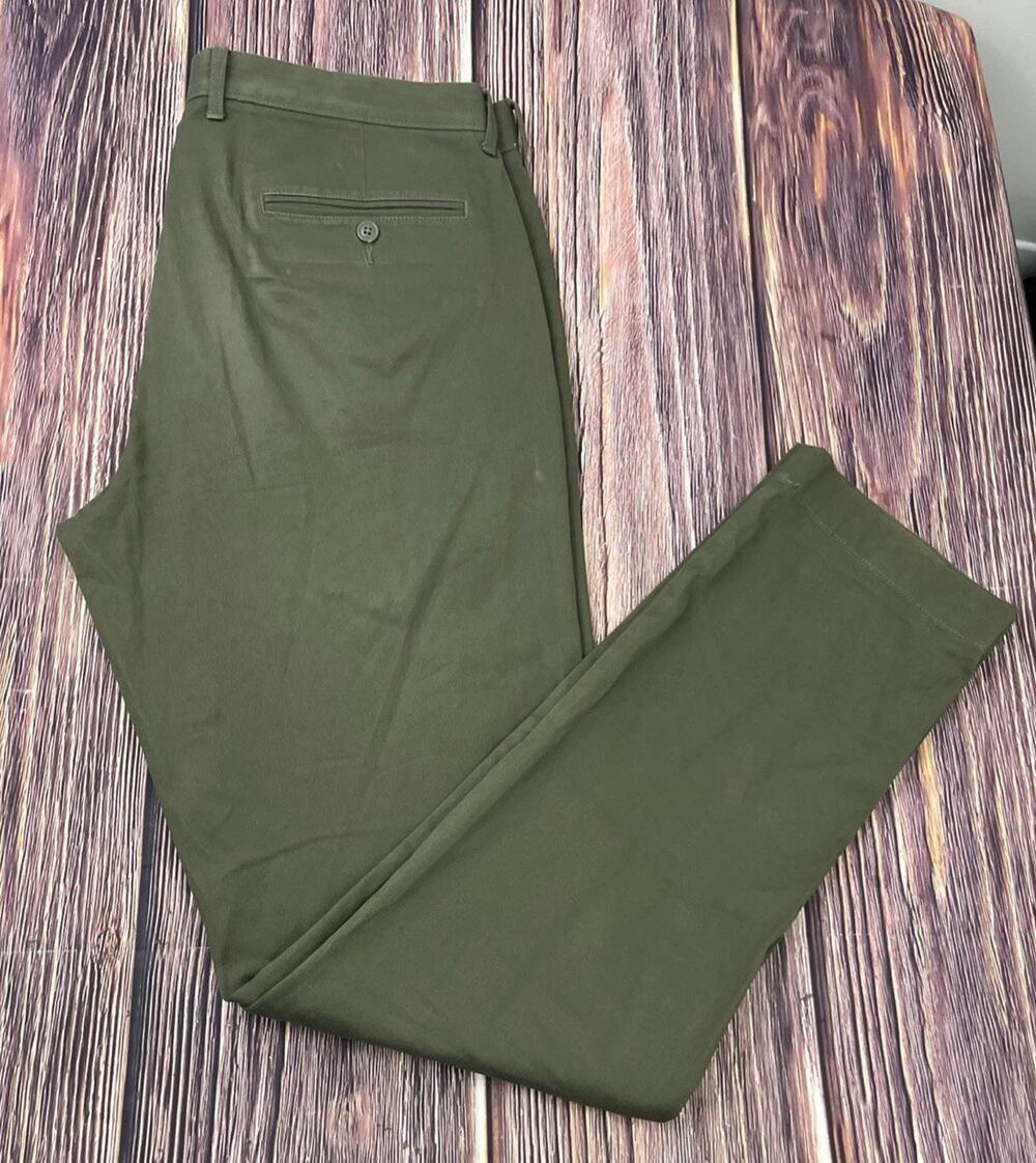 J Crew 770 Straight Green Chino Pants Mens Size 34x34 (Actual 36x34) Stretch